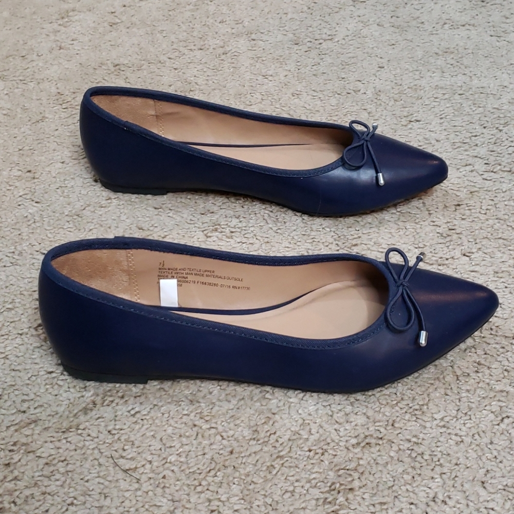 Shoes - Picture 4 of 4